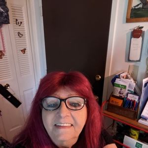 Meet your Posher, Dee